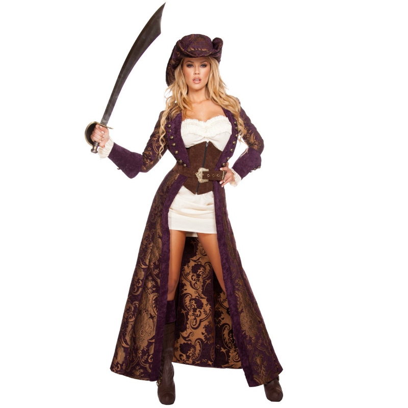 Un costume décadent d\'héroïne pirate